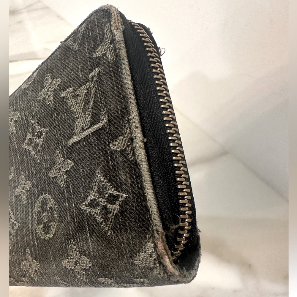 Louis Vuitton Denim Long Zippy Wallet - Picture 5 of 11